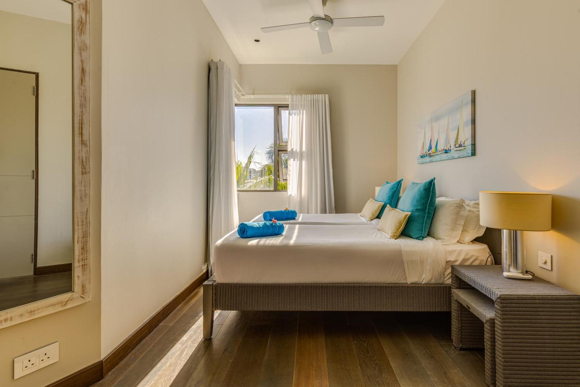 Esplanade By Horizon Holidays Tamarin Exterior foto
